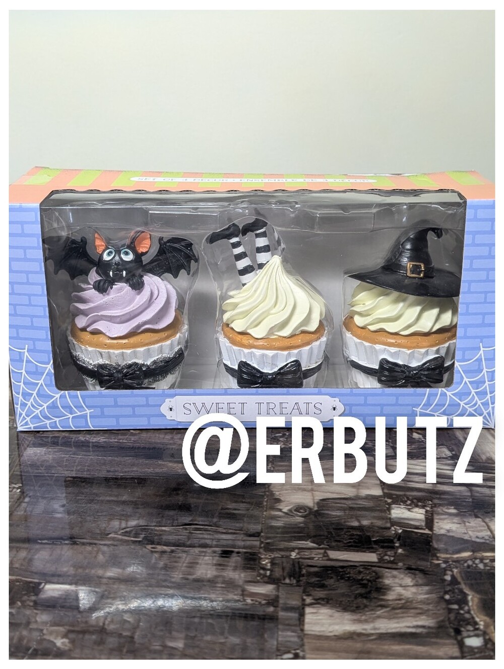 Sweet Treats Witchy Halloween Cupcake Set Figurine Decor 🧙🦇 Resin, Set Of 3
